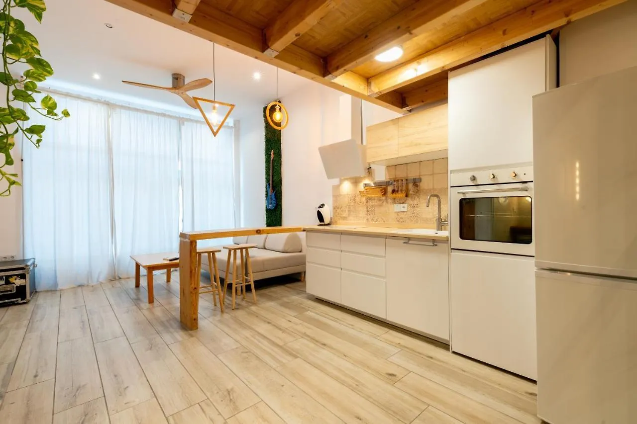 Holi-Rent Luis Montoto Apartment Seville