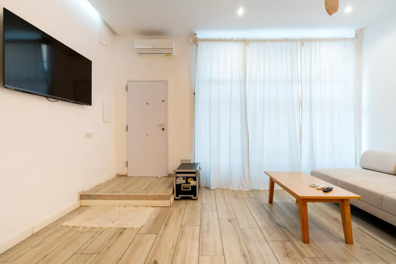 Holi-Rent Luis Montoto Apartment Seville