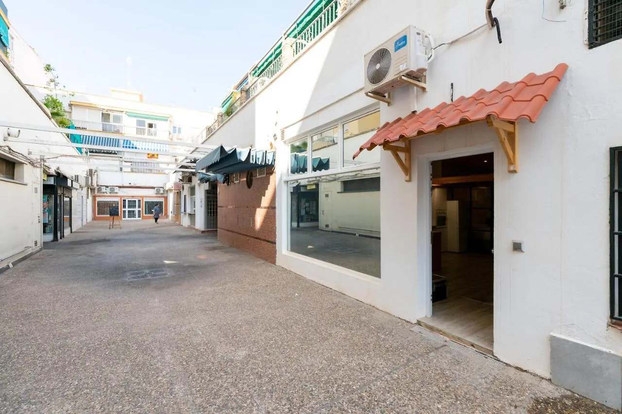 Holi-Rent Luis Montoto Apartment Seville