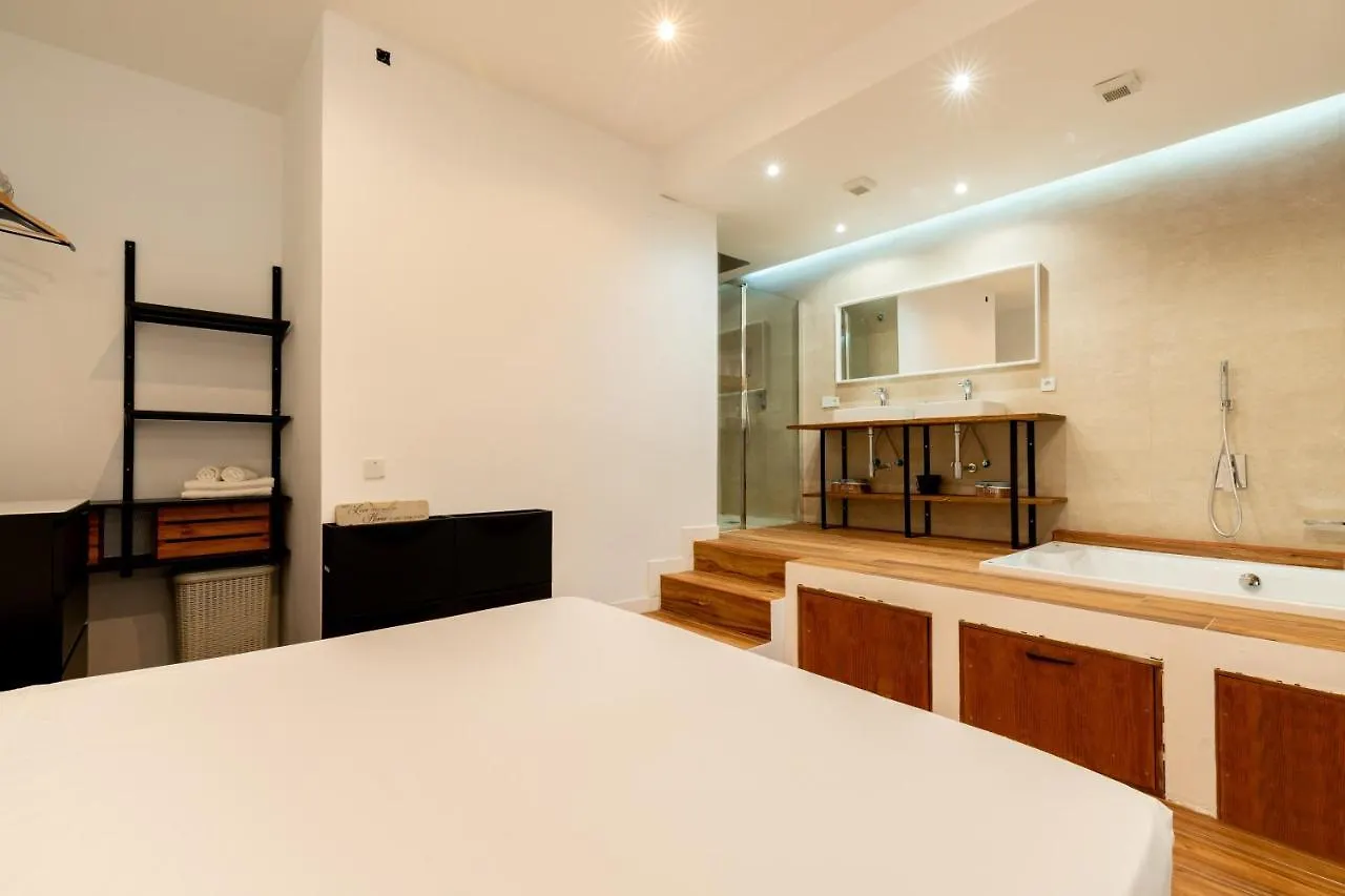 Holi-Rent Luis Montoto Apartment Seville Spain