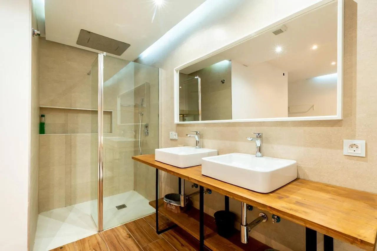 Holi-Rent Luis Montoto Apartment Seville