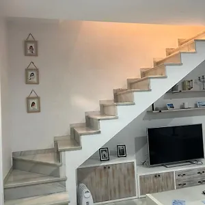 Apartamento 180 Ideal Apartamento Con Patio San Bernardo 2, Sevilla